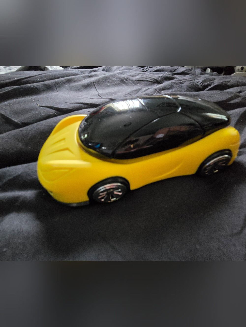 Yellow & Black Cellphone Holder Car